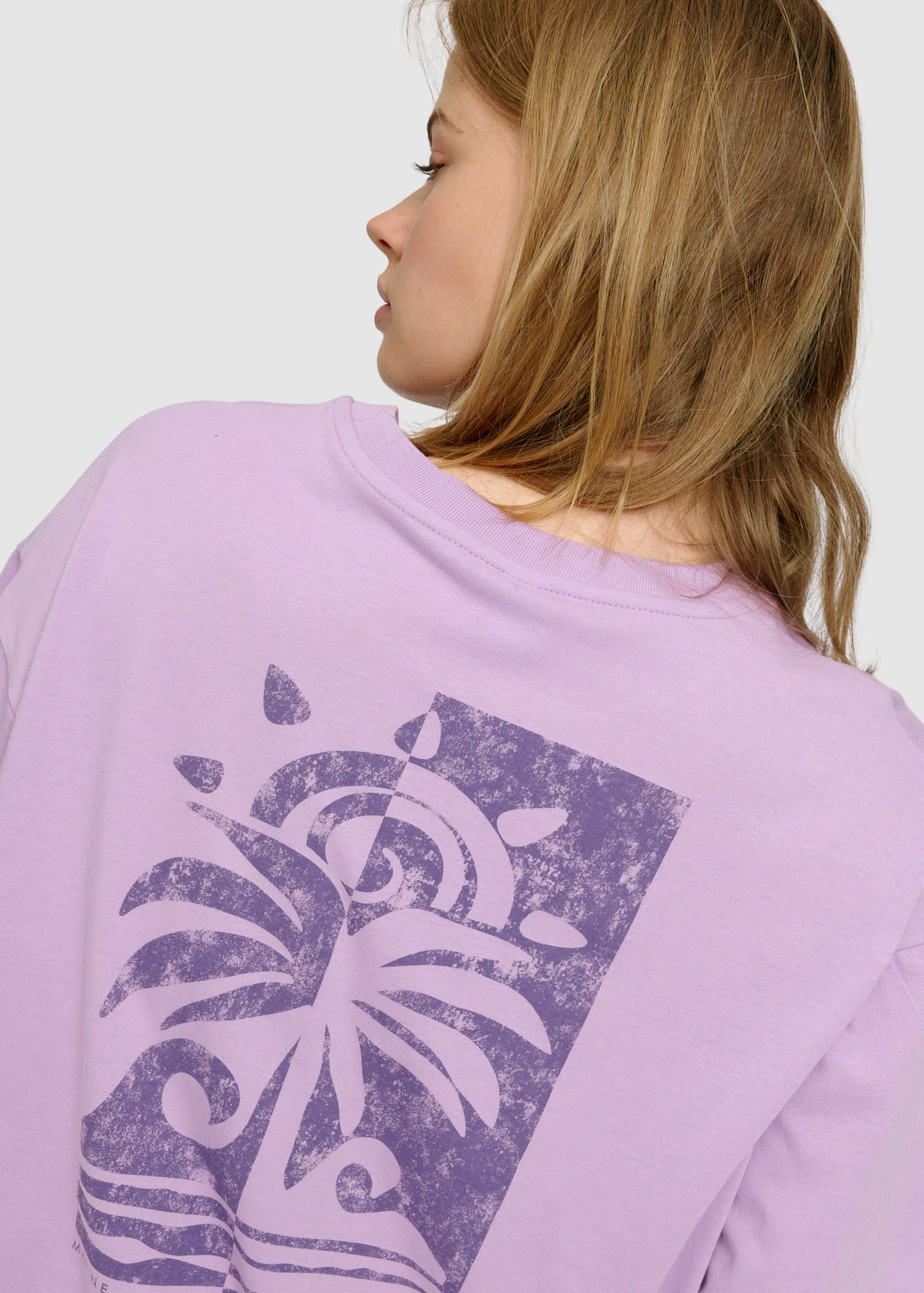 Back Print T-Shirt Orchid Palm Back Print T-Shirt Orchid Palm