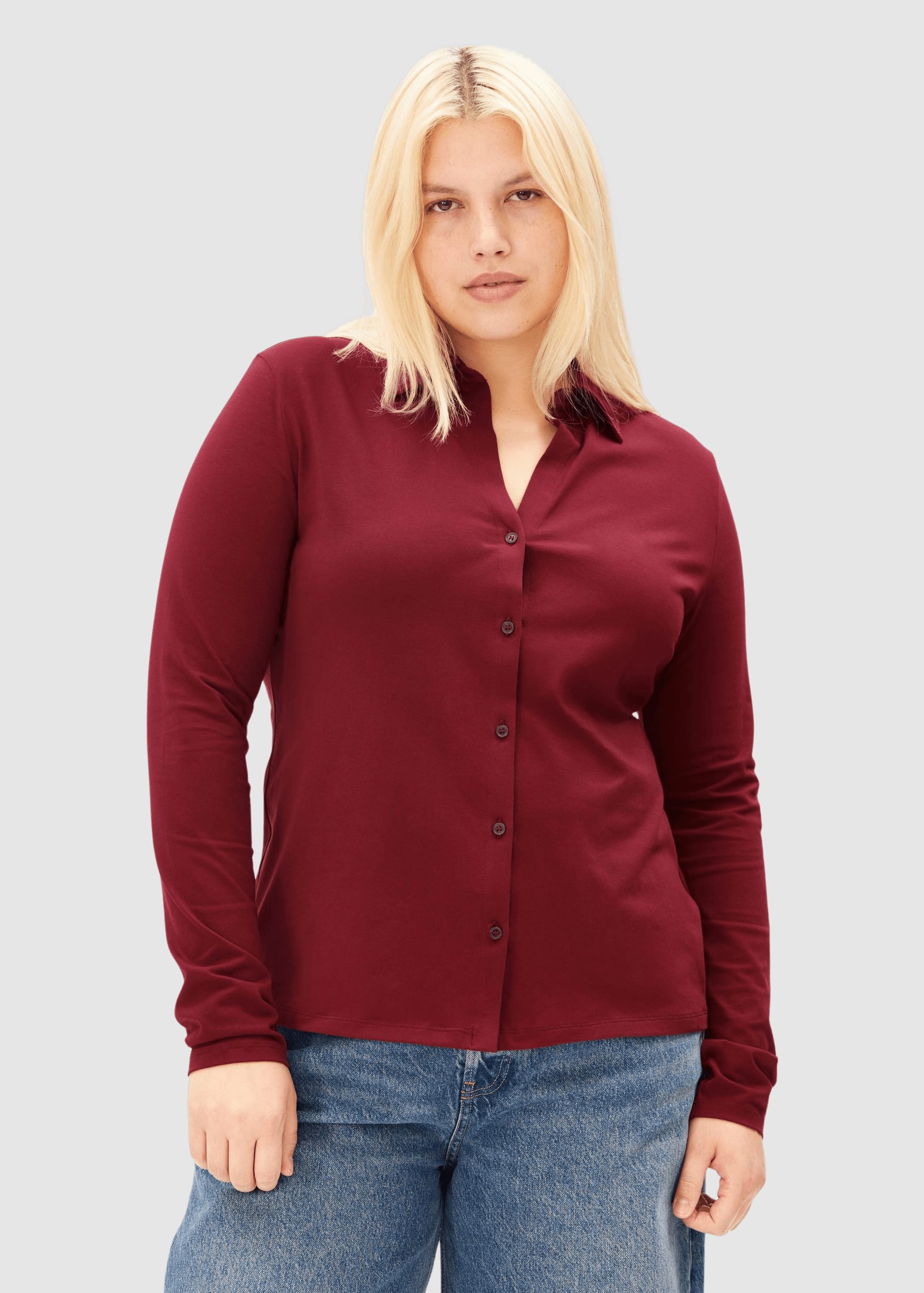 armedangels-nalaannia-blouse-velvet-red-1.jpeg Nalaannia Blouse Velvet Red