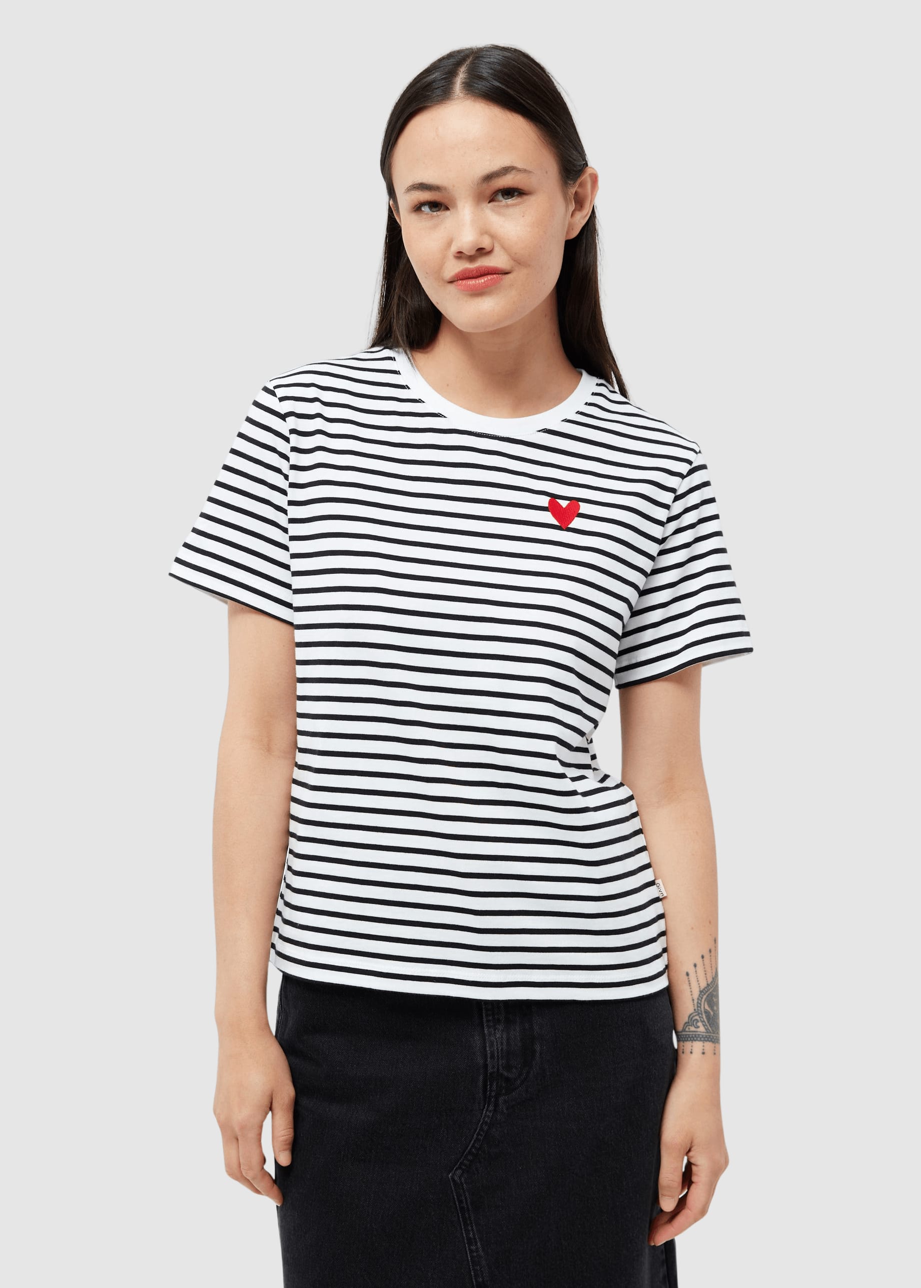 Gbjulia Heart Black White