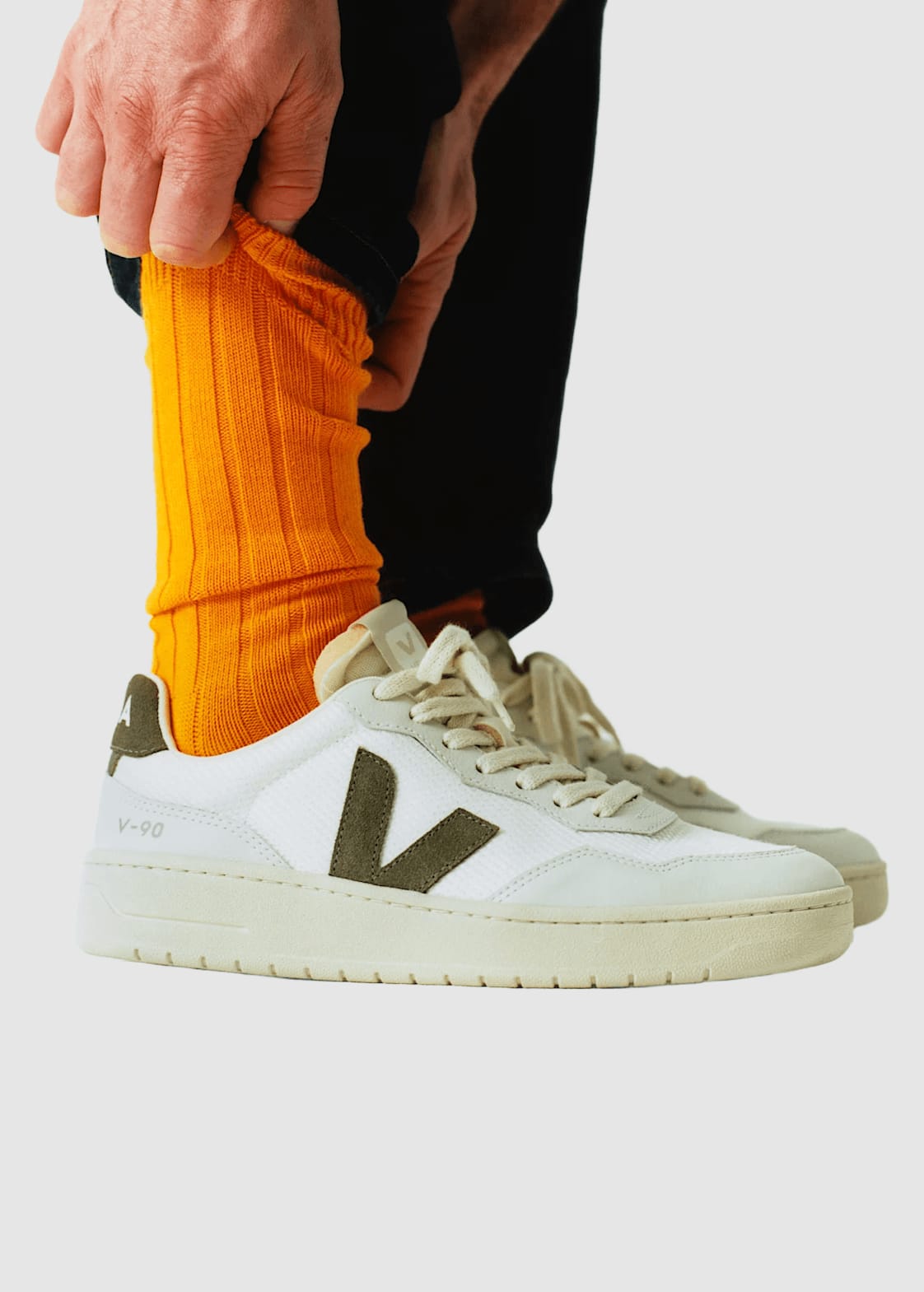 veja-v-90-b-mesh-white-kaki-4.jpeg V-90 B-Mesh White Kaki