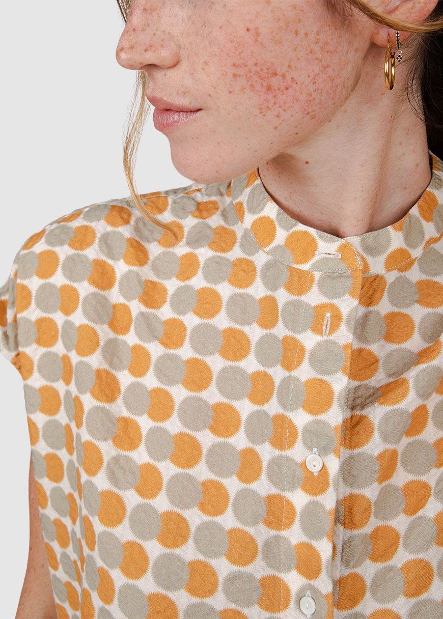 Eclipse Sleeveless Mao Blouse Eclipse Sleeveless Mao Blouse