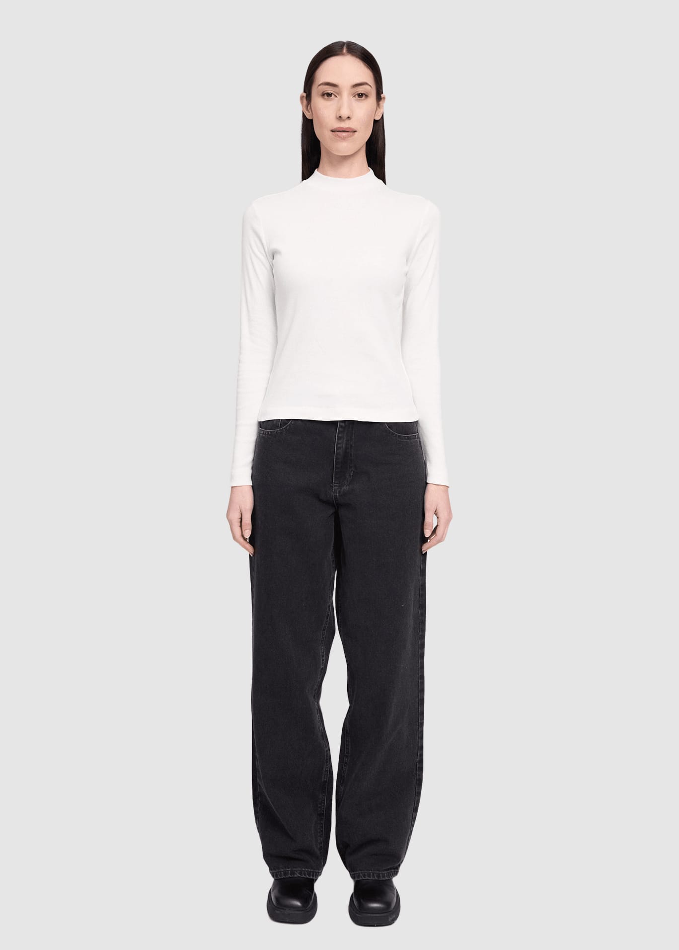 mazine-basic-turtleneck-longsleeve-offwhite-3.jpeg Basic Turtleneck Longsleeve Offwhite