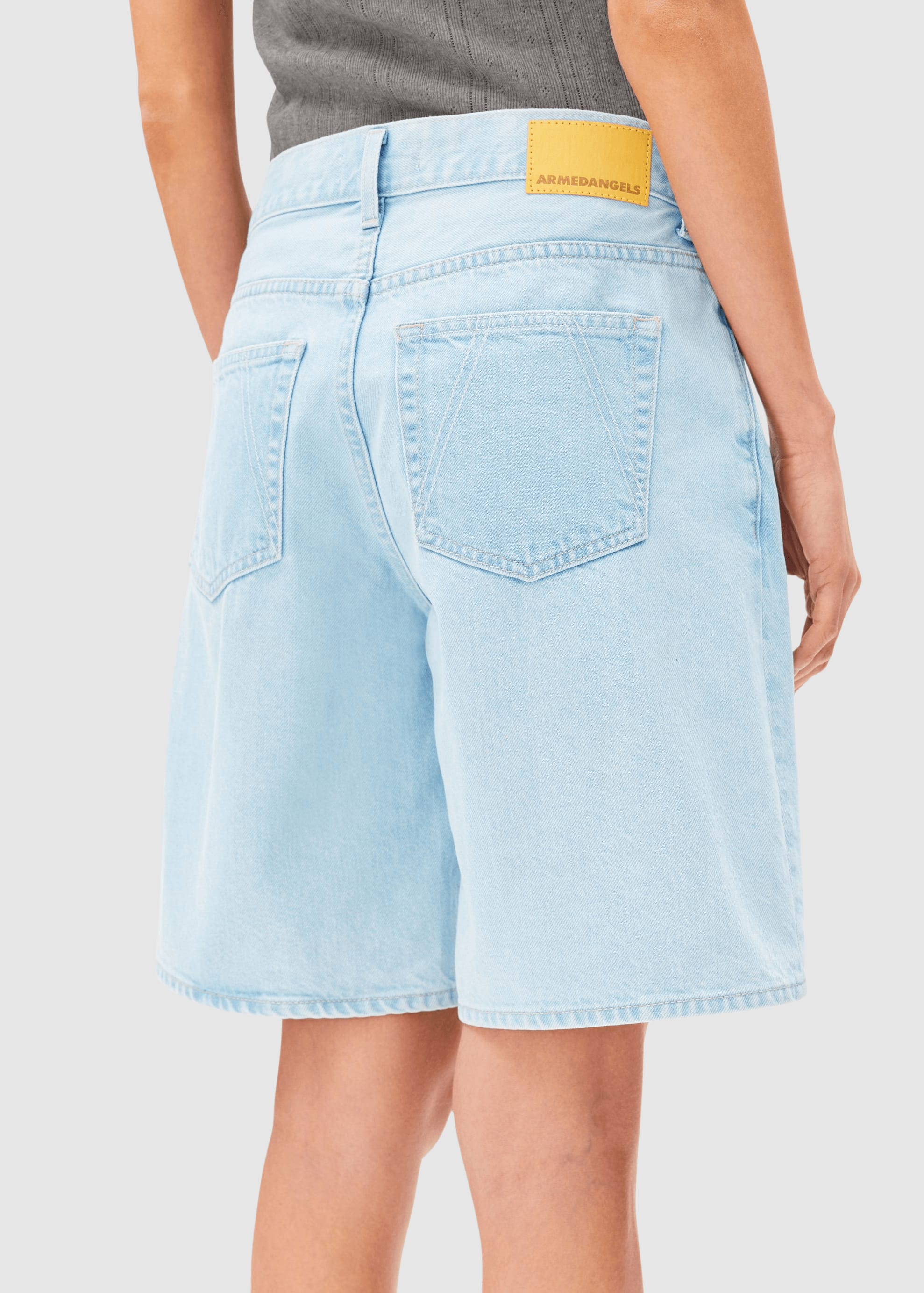 Thaalina Mid Waist Denim Short Barrea Thaalina Mid Waist Denim Short Barrea