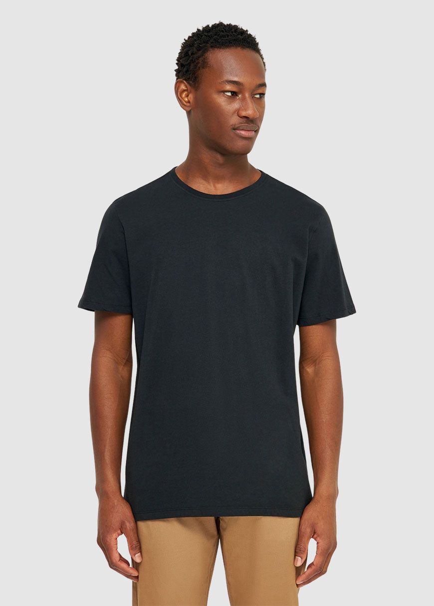 Basic T-Shirt Basic T-Shirt