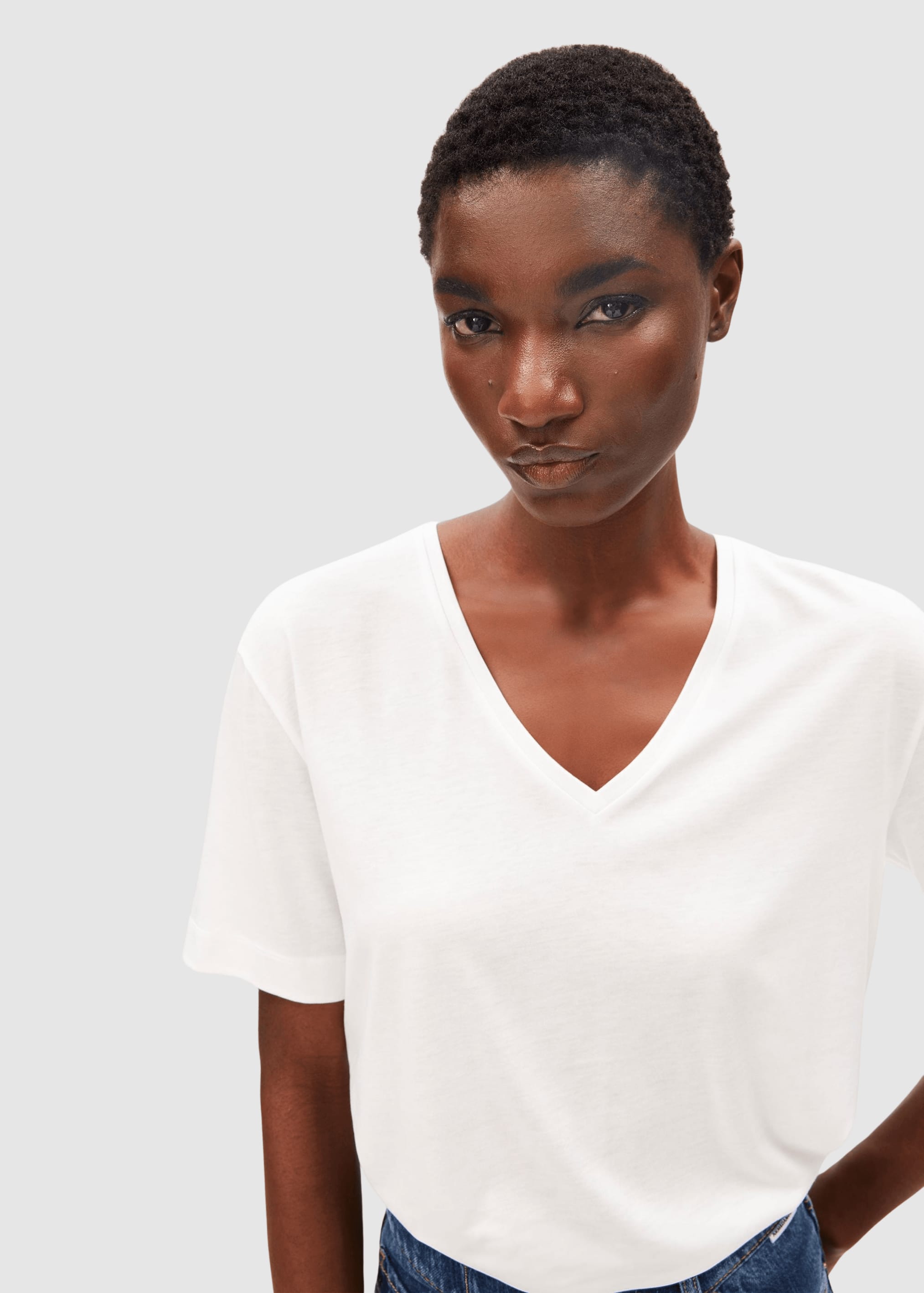 V-Neck T-Shirt White