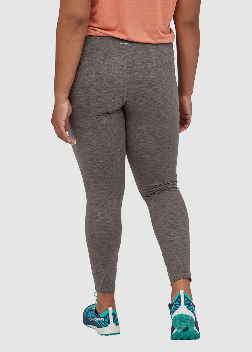 https://www.greenality.de/media/c5/38/59/1663034559/patagonia-ws-centered-tights-space-dye-narwhal-grey-2.jpg