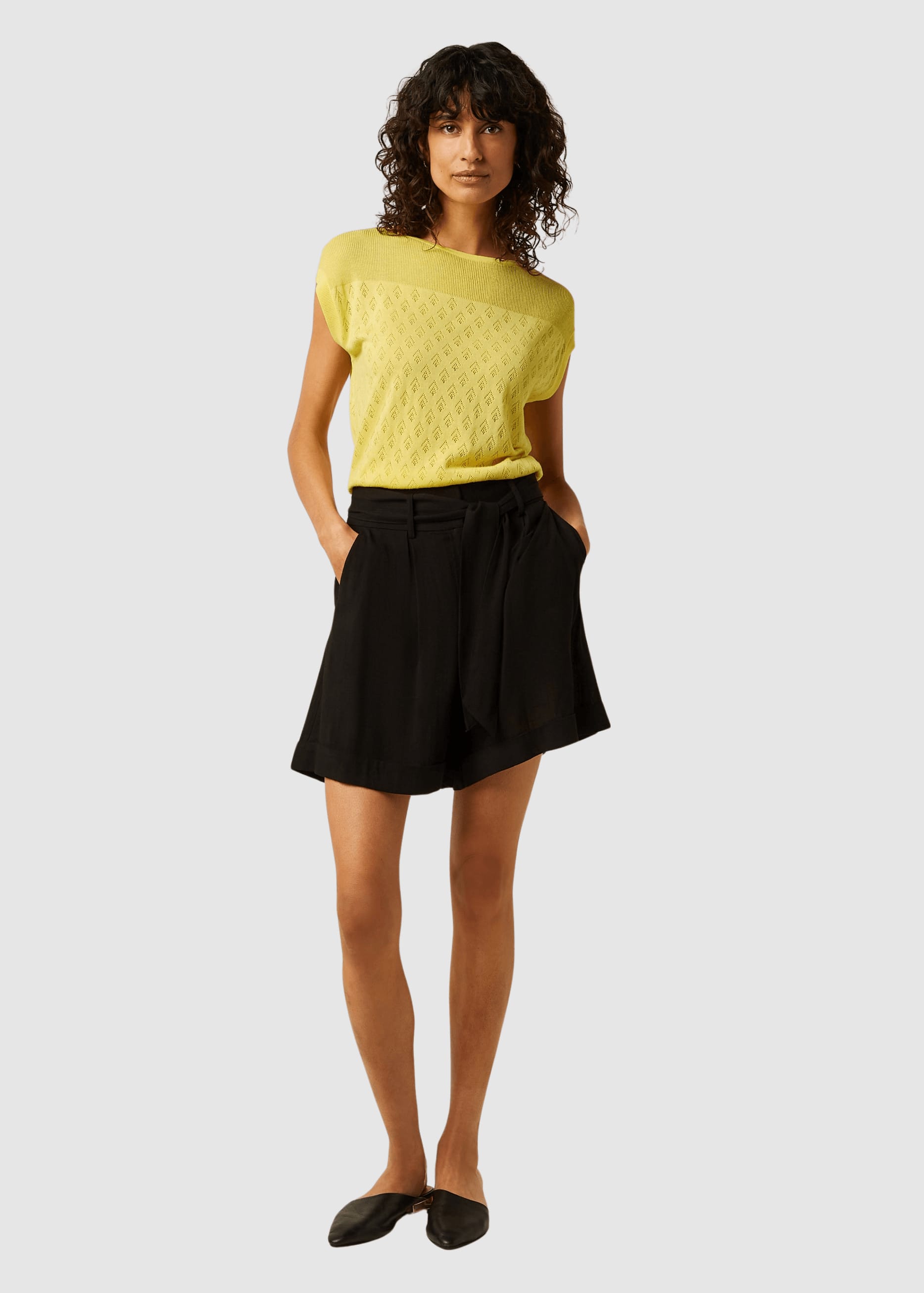 Ava Short Atomic Black