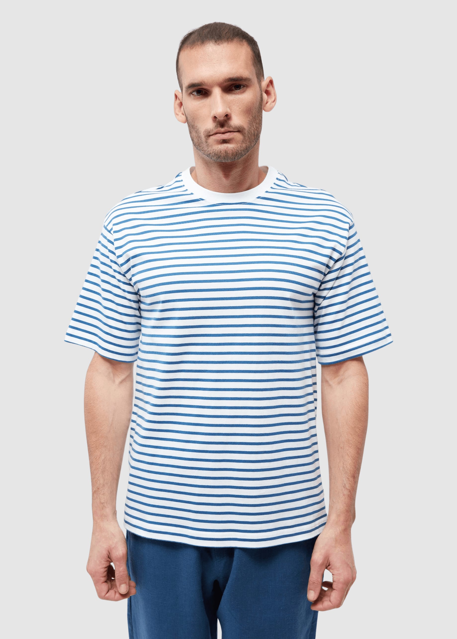 Gblasse Blazing Blue White