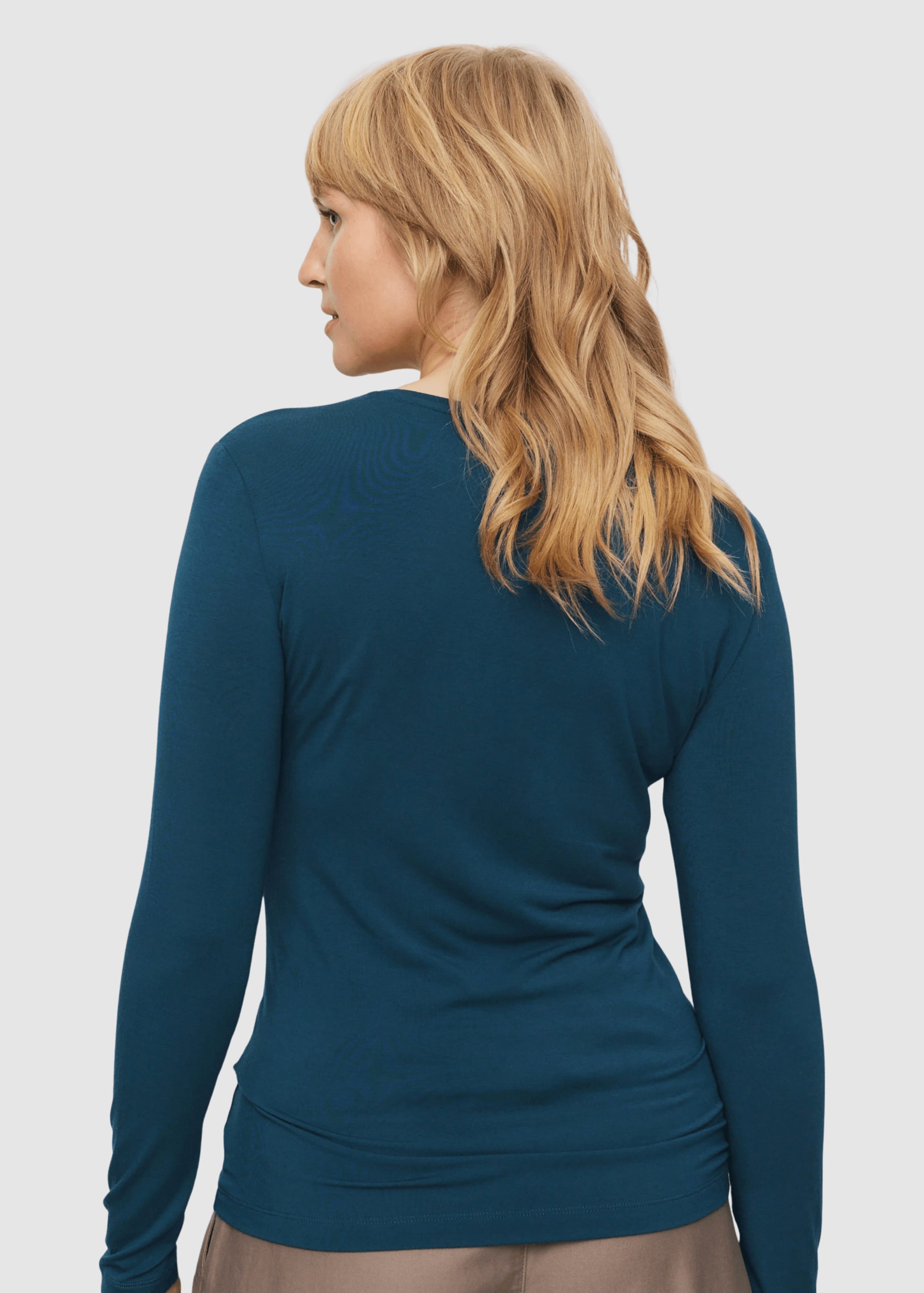 recolution-avenuela-deep-teal-2.jpeg Avenuela Deep Teal