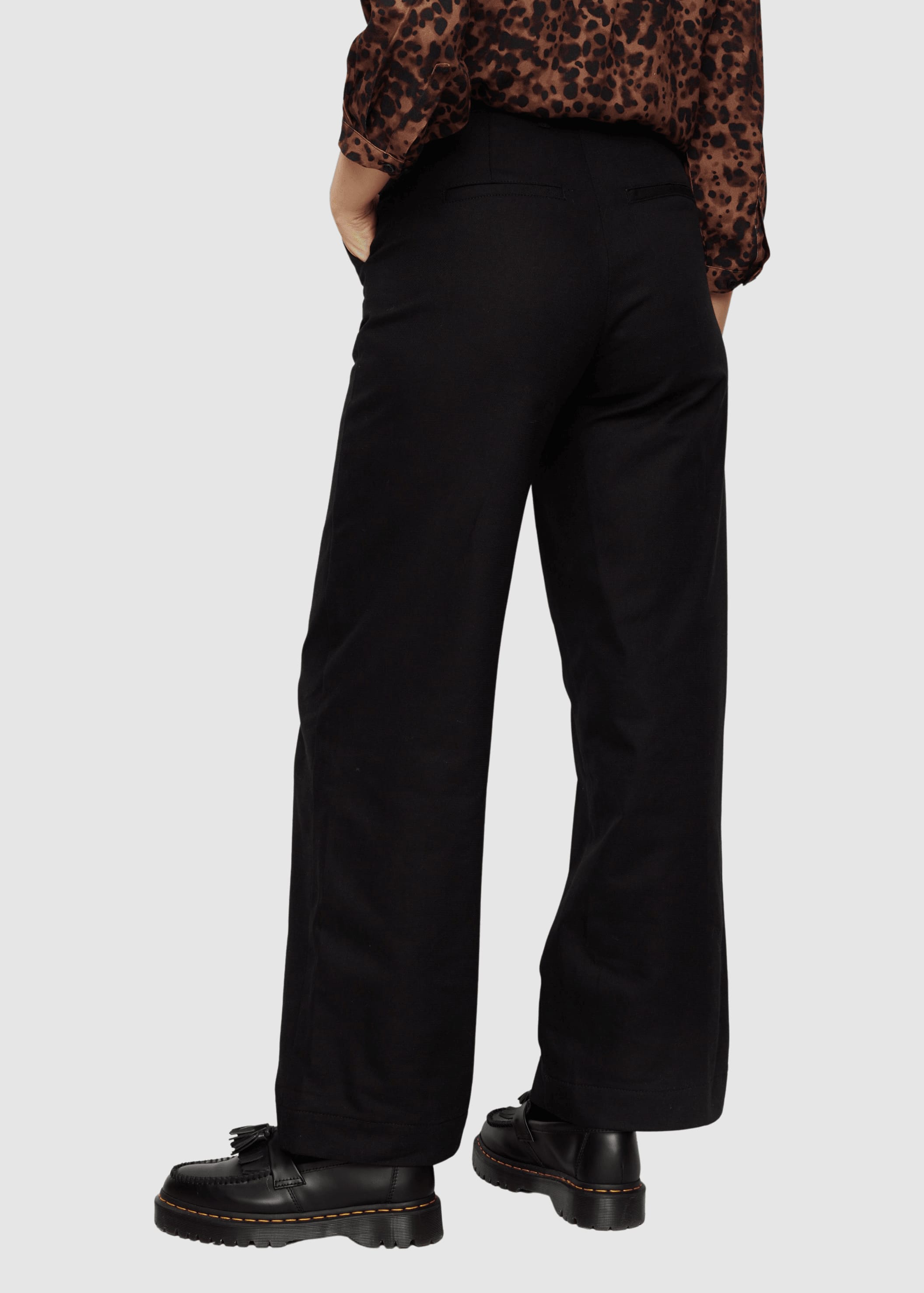 Ligularia Black