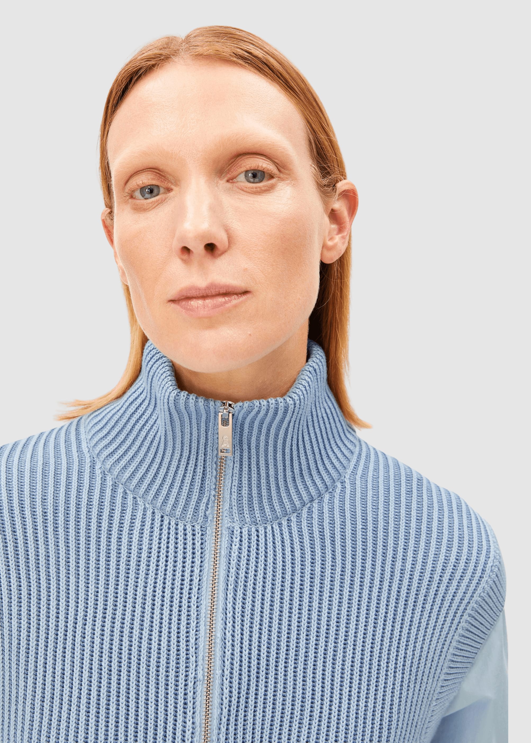 Vanisé Knit Vest Blue Glow-Dark Blue Glow