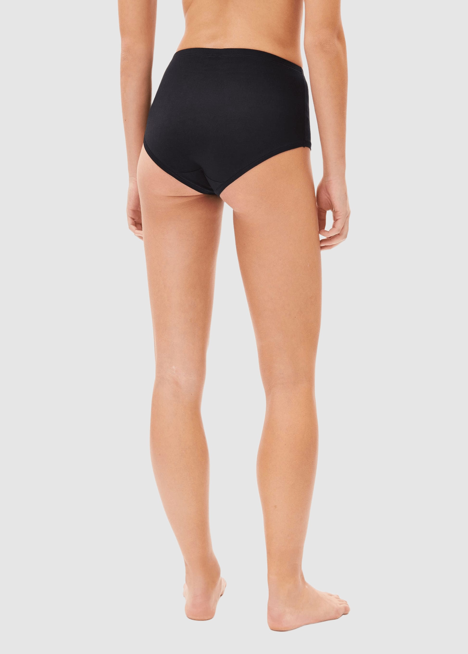 Birtaa Shorty Black