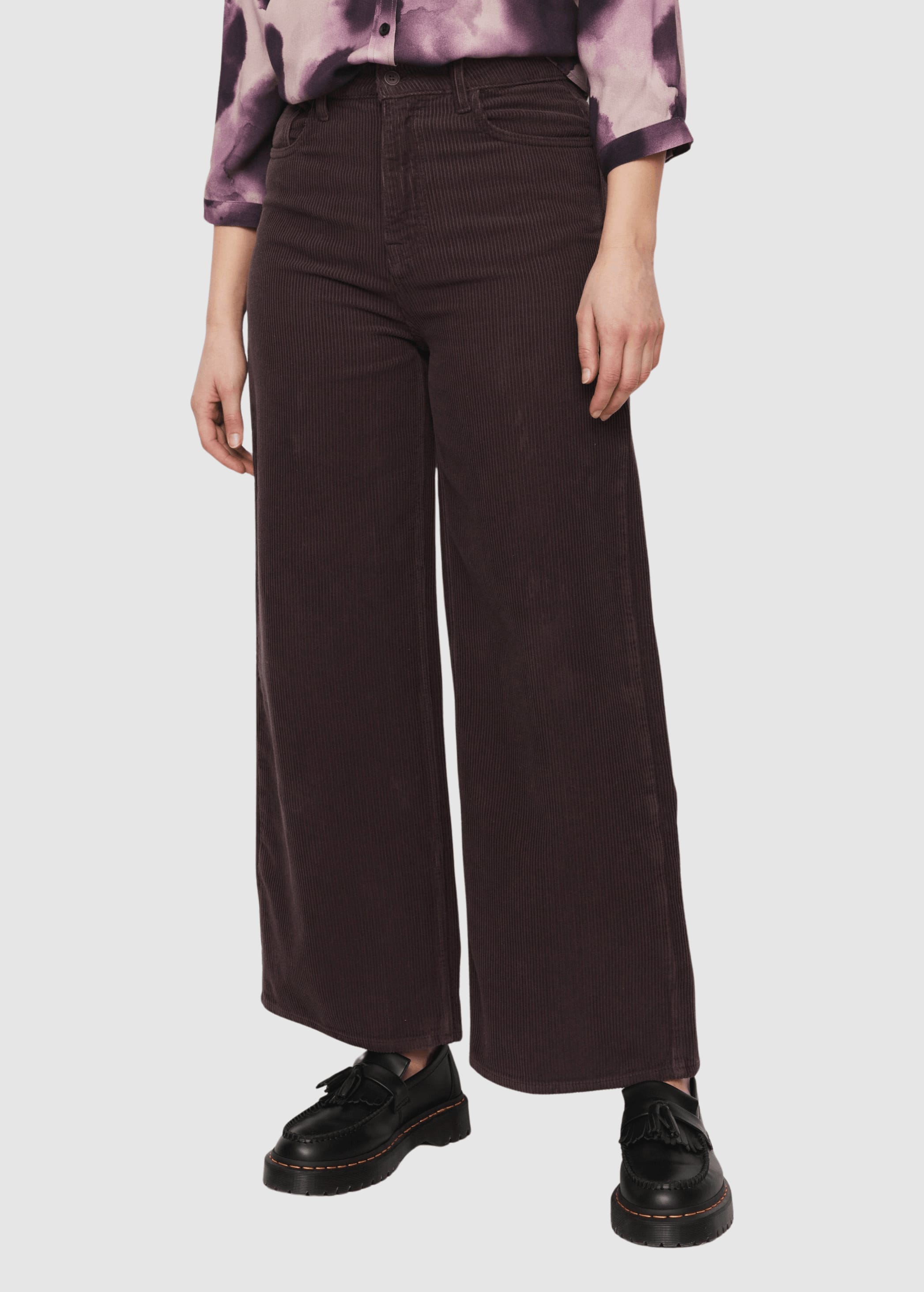 recolution-erica-corduroy-dark-grape-1.jpeg Erica Corduroy Dark Grape