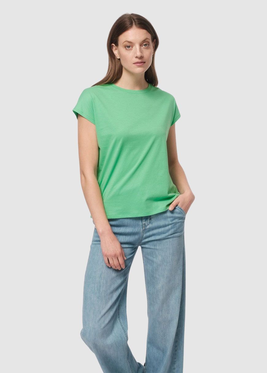 Shirt mit überschnittener Schulter Shirt mit überschnittener Schulter