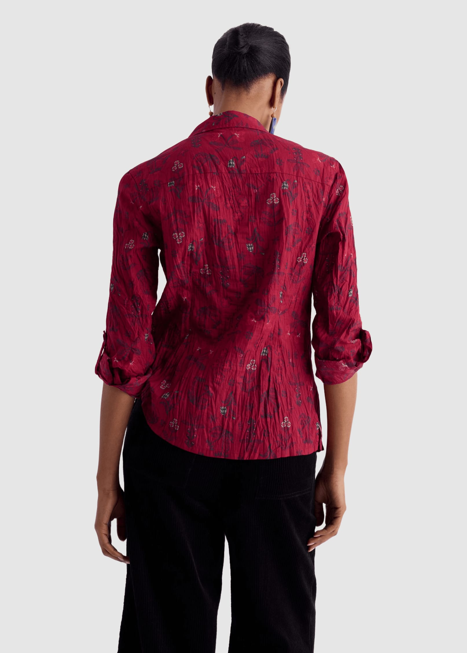 Larissa Shirt Tapestry Flowers Dahlia