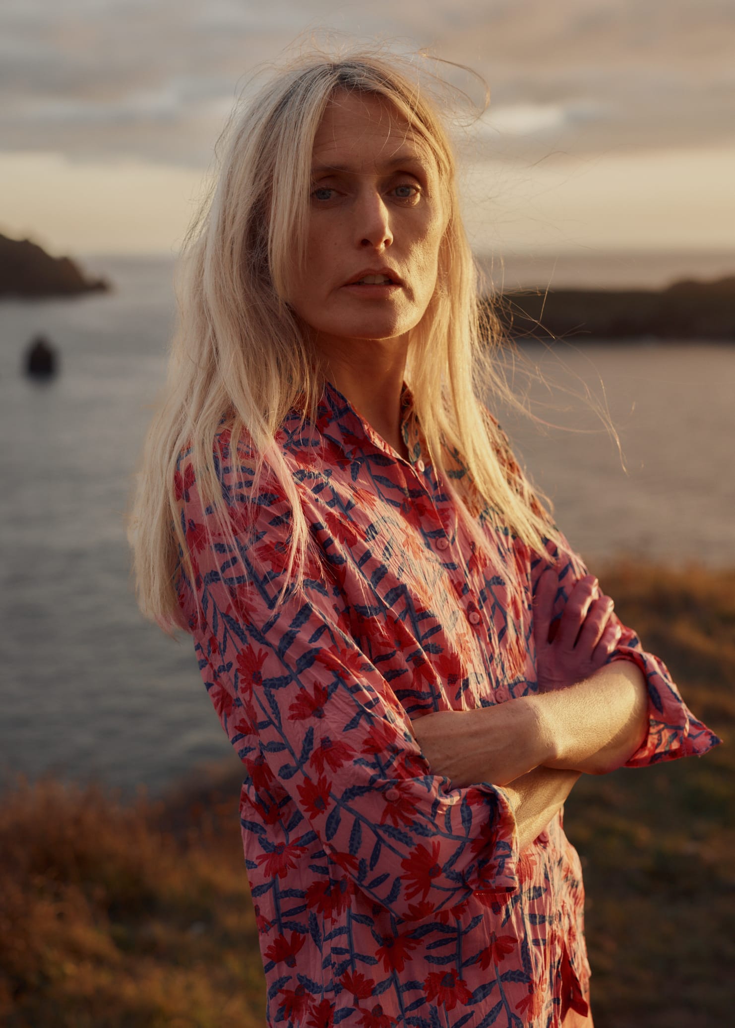 Larissa Shirt Echinacea Stems Rosehip