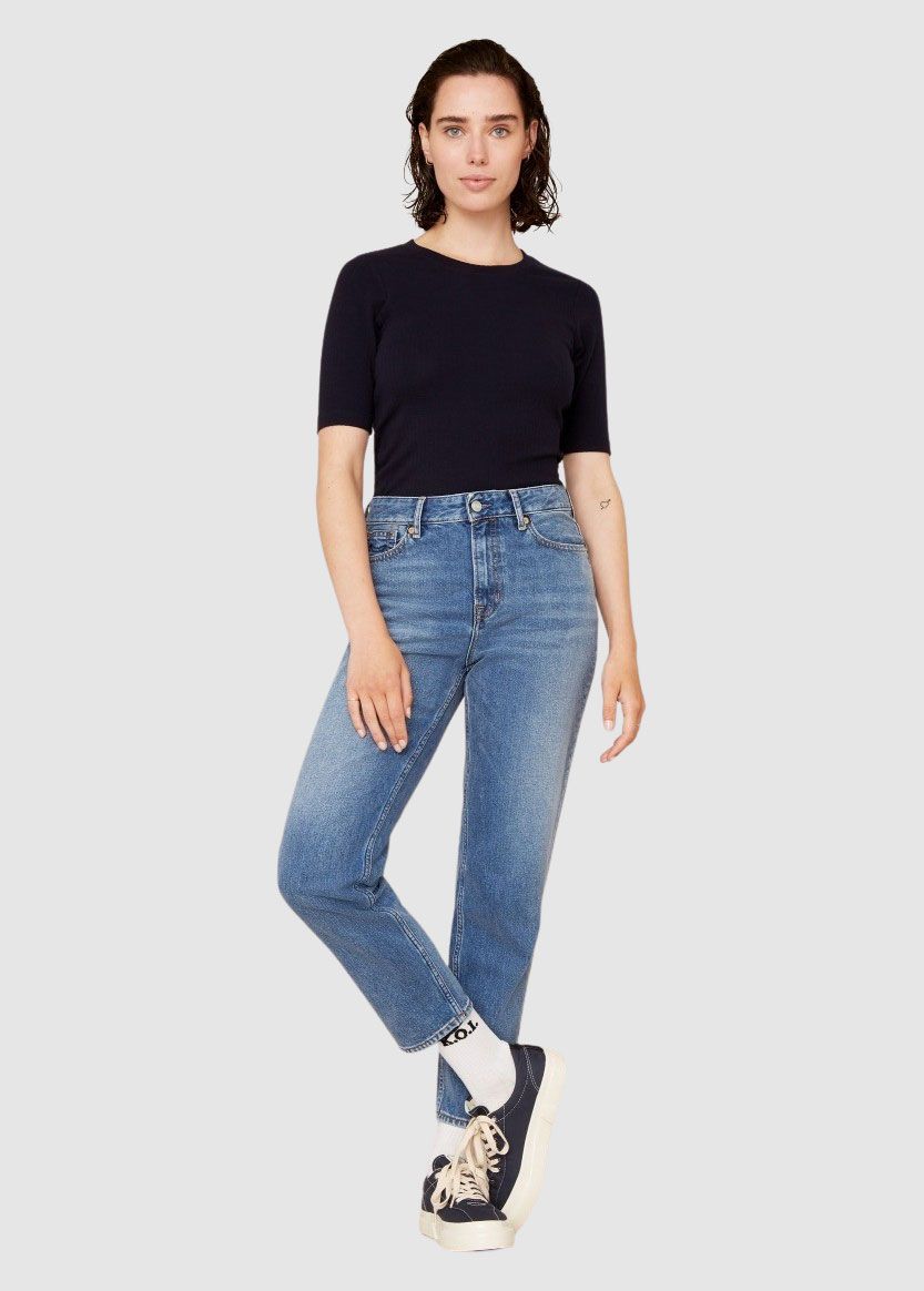 Caroline Cropped Caroline Cropped