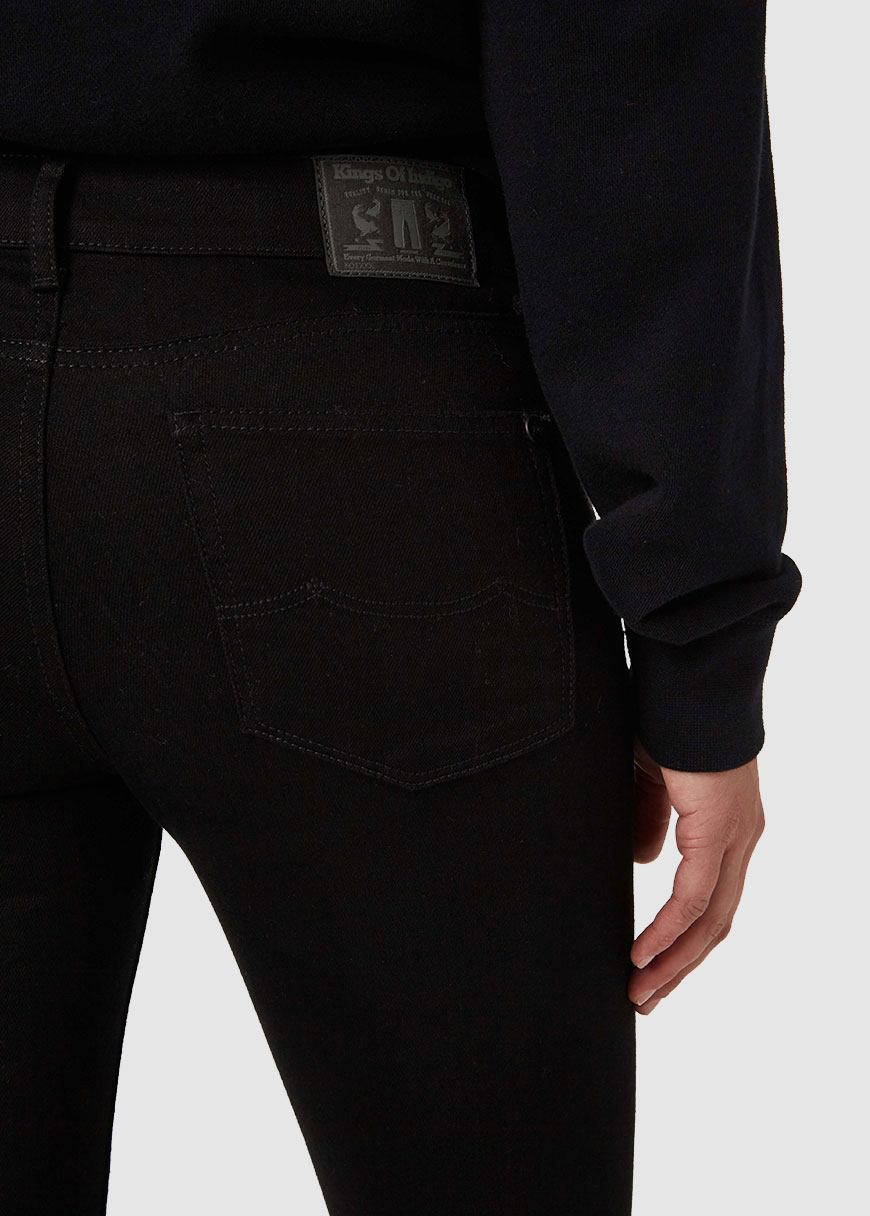 Juno Medium Juno Medium