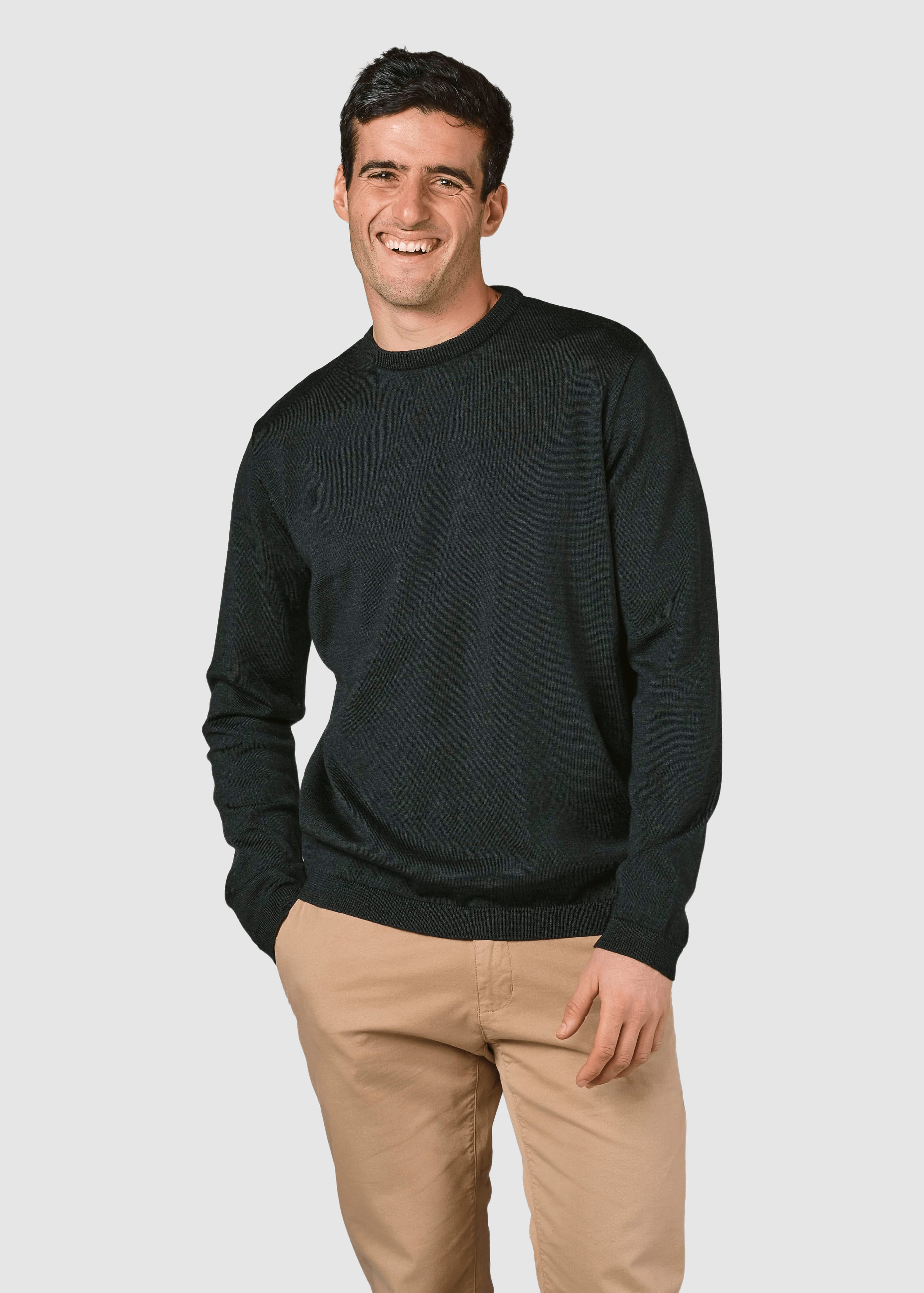 klitm-ller-collective-mens-basic-merino-knit-olive-1.jpeg Mens Basic Merino Knit Olive