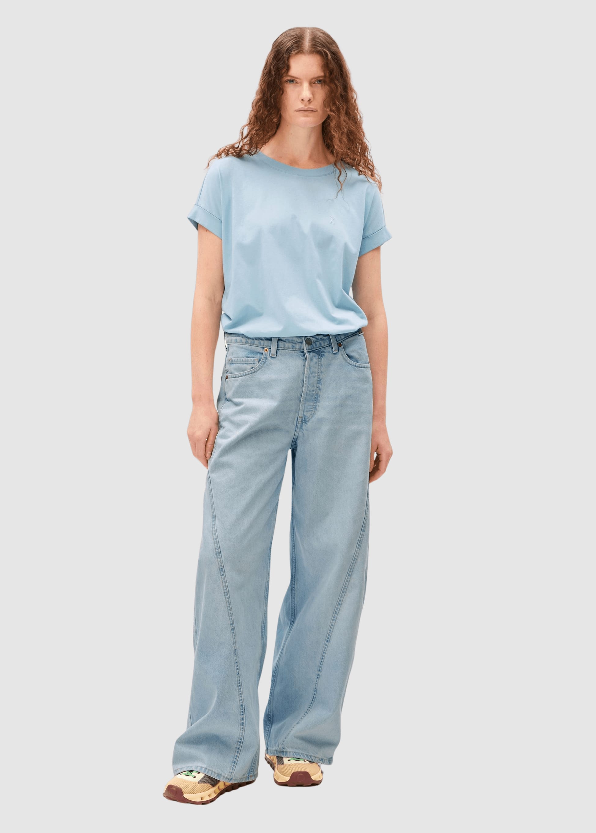 Idaara T-Shirt Blue Glow Idaara T-Shirt Blue Glow