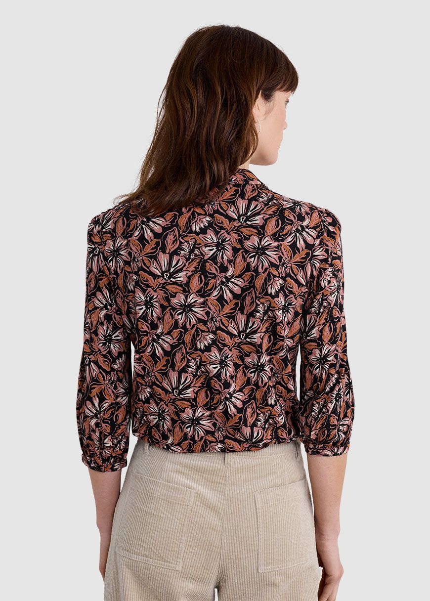 3/4 Embrace Shirt 3/4 Embrace Shirt