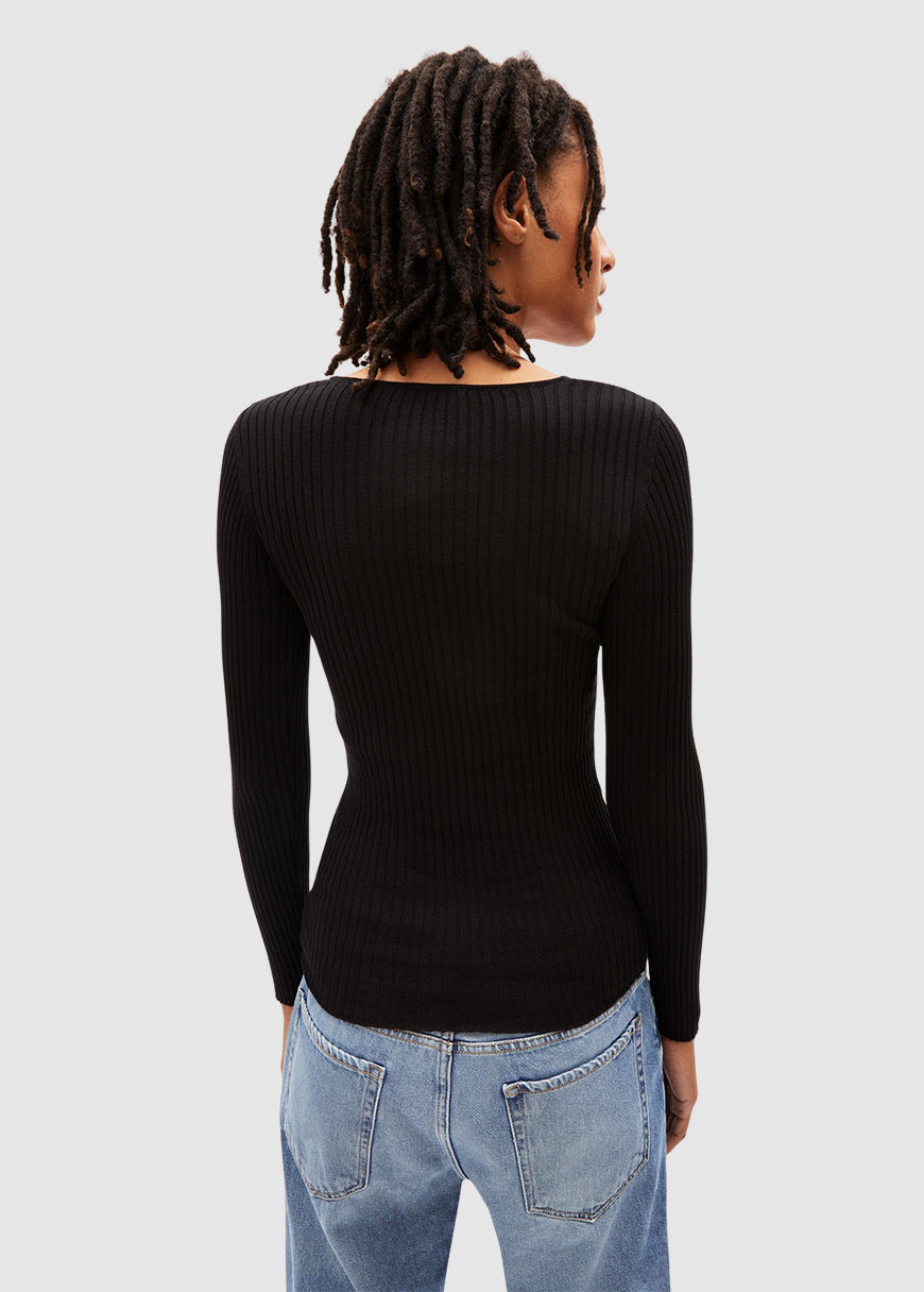Alaania Crewneck Alaania Crewneck