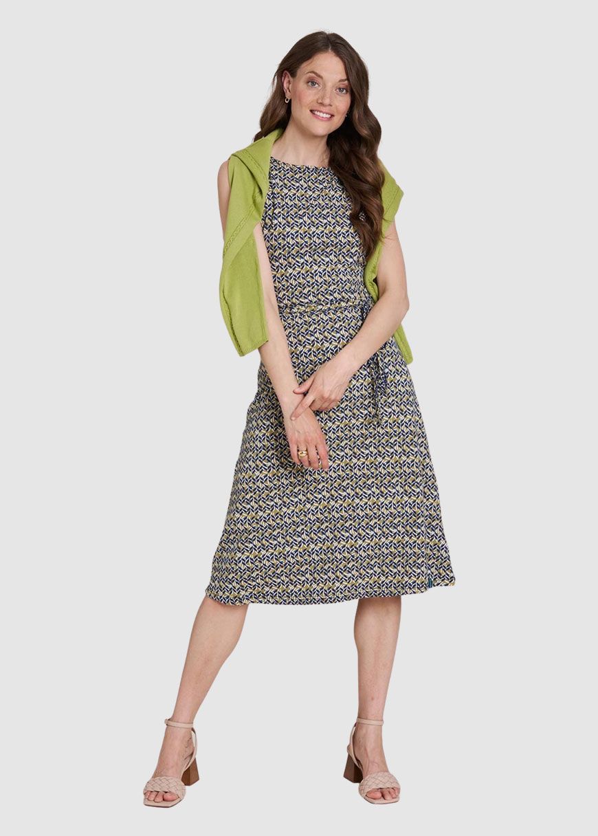 Kleid mit Bindegürtel Kleid mit Bindegürtel