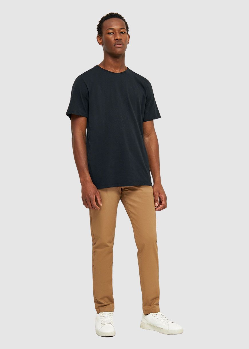 Basic T-Shirt Basic T-Shirt