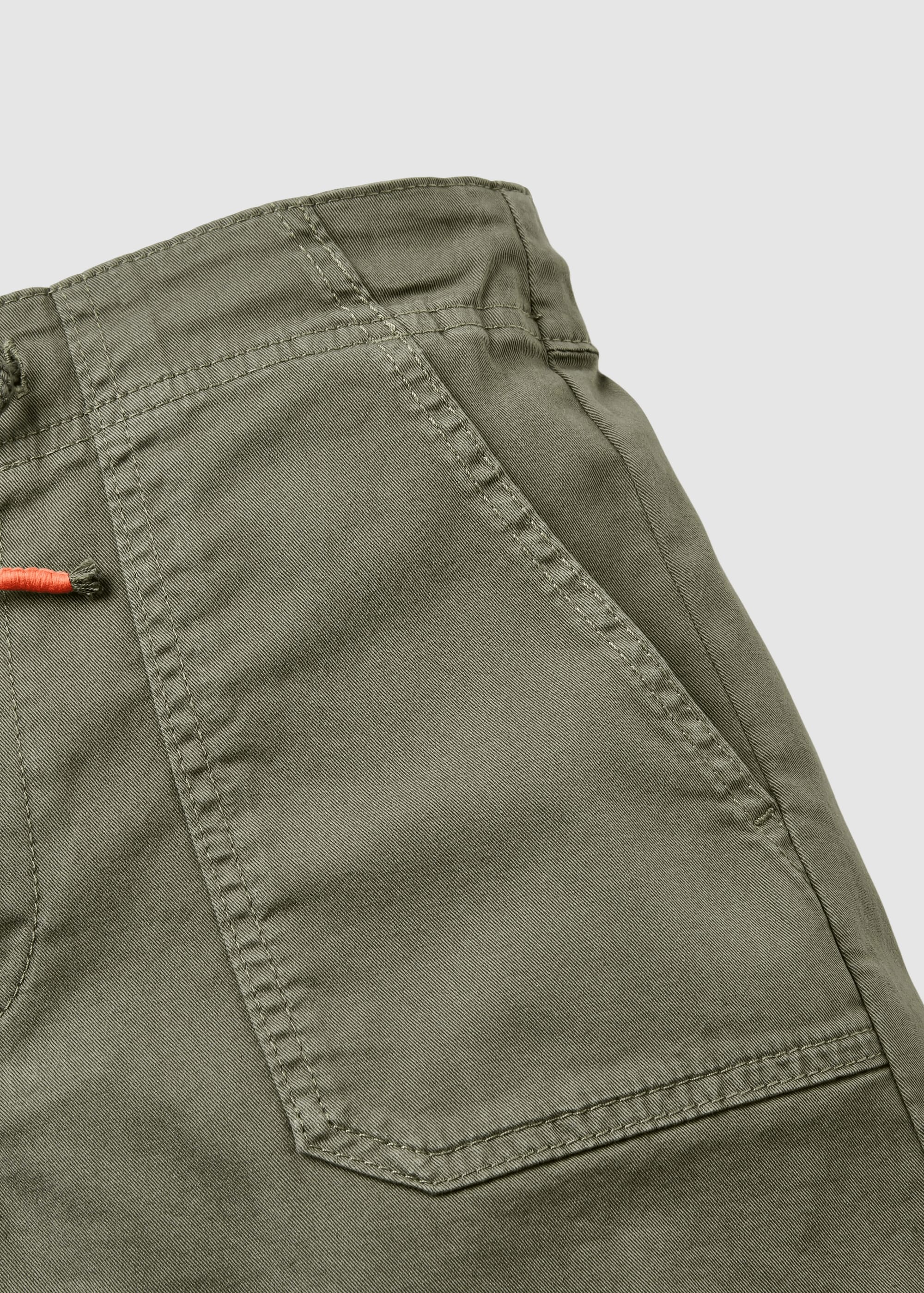 Carriso Short Dusty Olive