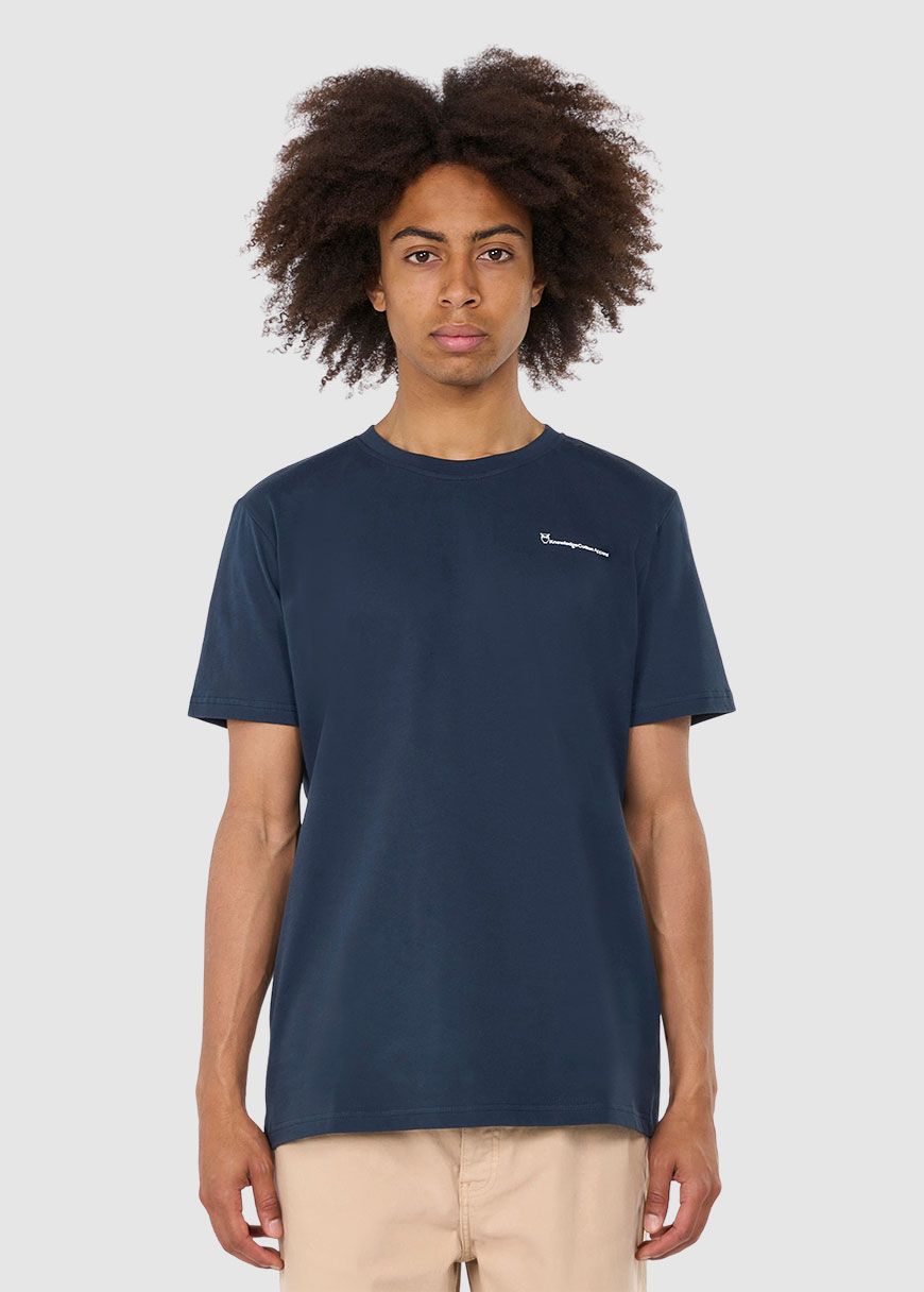 Regular Trademark Mountain Back Printed T-Shirt Regular Trademark Mountain Back Printed T-Shirt