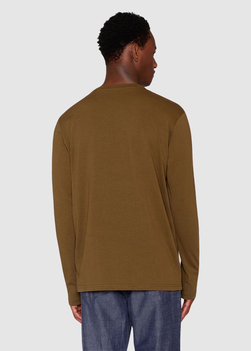 Viggo Badge Long Sleeve Viggo Badge Long Sleeve